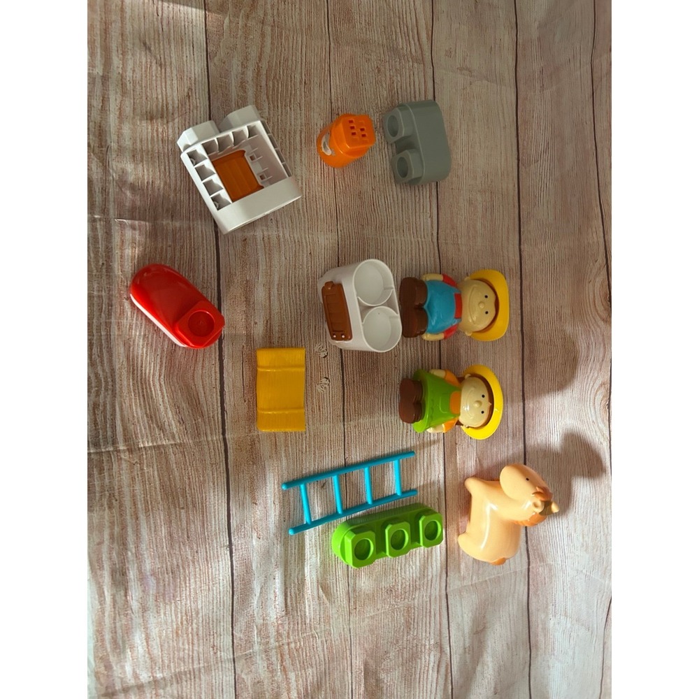 Fisher Price little people boy and girl